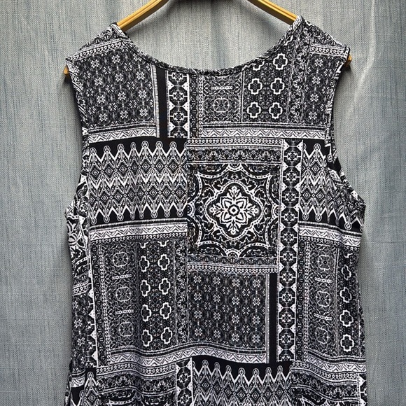 Clientele sleeveless blouse size 2-3X - Picture 8 of 9